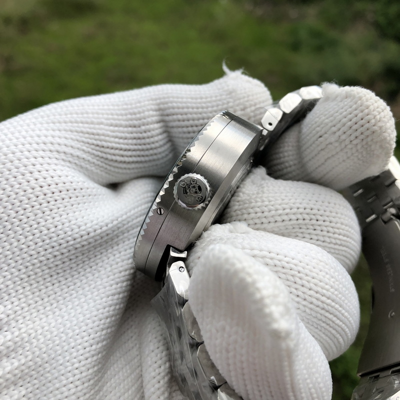 STEELDIVE MensนาฬิกาอัตโนมัติD - Seiko Watch Prospex บทวิจารณ์และราคา
